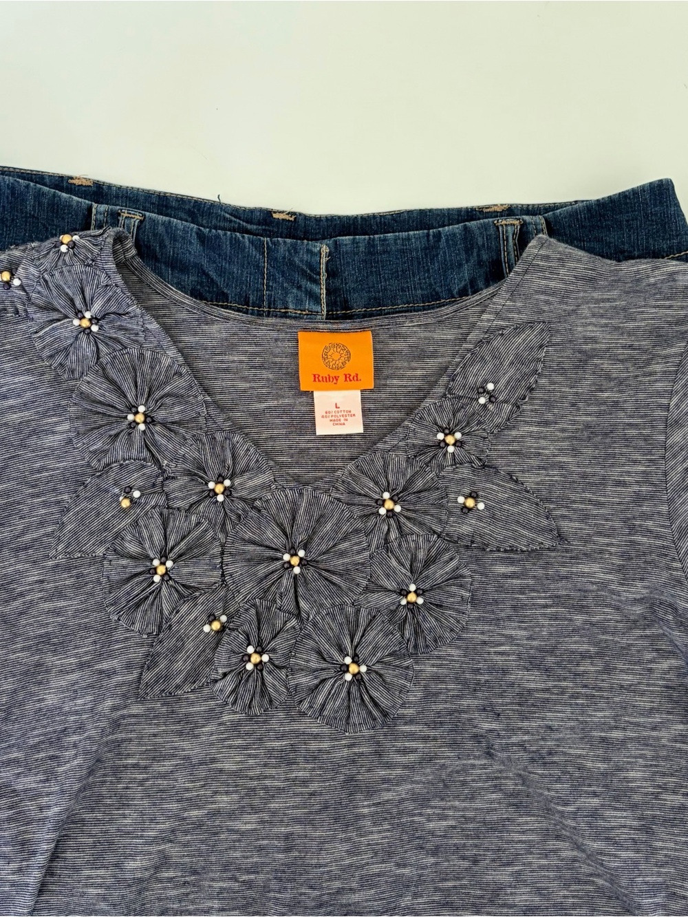 Ruby Rd. Heathered Blue Floral Beaded Scoop Neck Top & capri jeans set